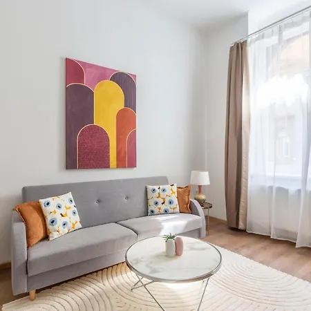 Cozy & Pleasant Homes In The Heart Of * Budapest