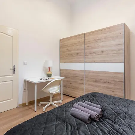 Cozy & Pleasant Homes In The Heart Of Apartment Budapest