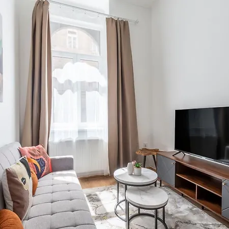 Apartment Cozy & Pleasant Homes In The Heart Of Budapest