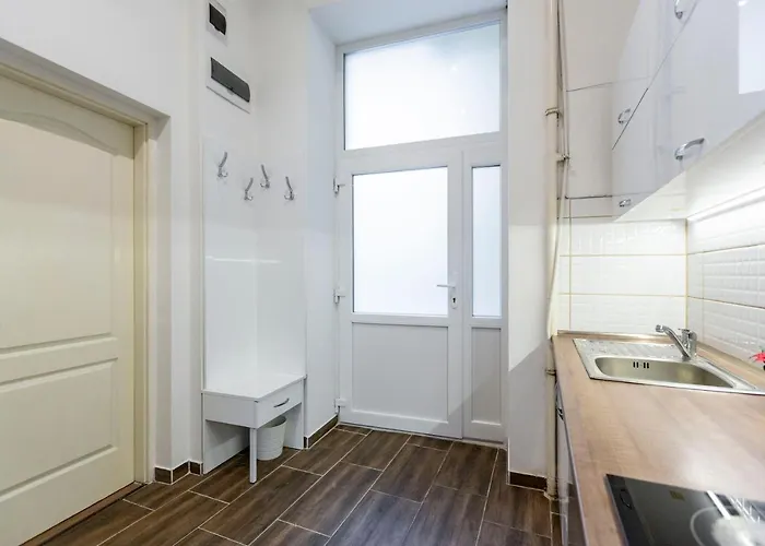 Cozy & Pleasant Homes In The Heart Of Apartment Budapest