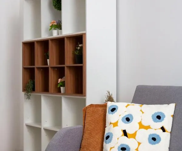 Cozy & Pleasant Homes In The Heart Of Apartment