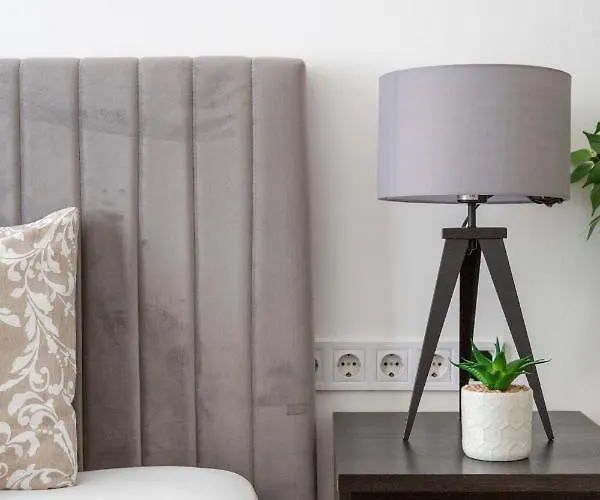 Cozy & Pleasant Homes In The Heart Of