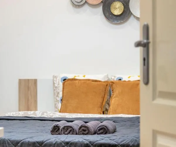 Apartment Cozy & Pleasant Homes In The Heart Of *