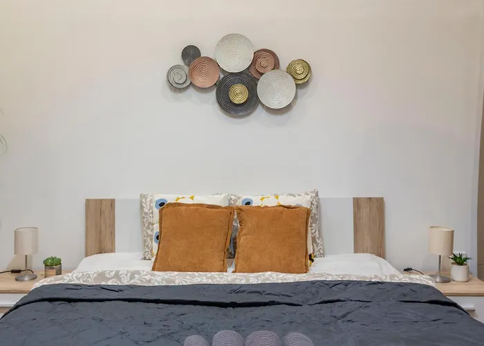 Cozy & Pleasant Homes In The Heart Of
