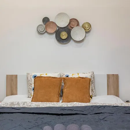 Cozy & Pleasant Homes In The Heart Of
